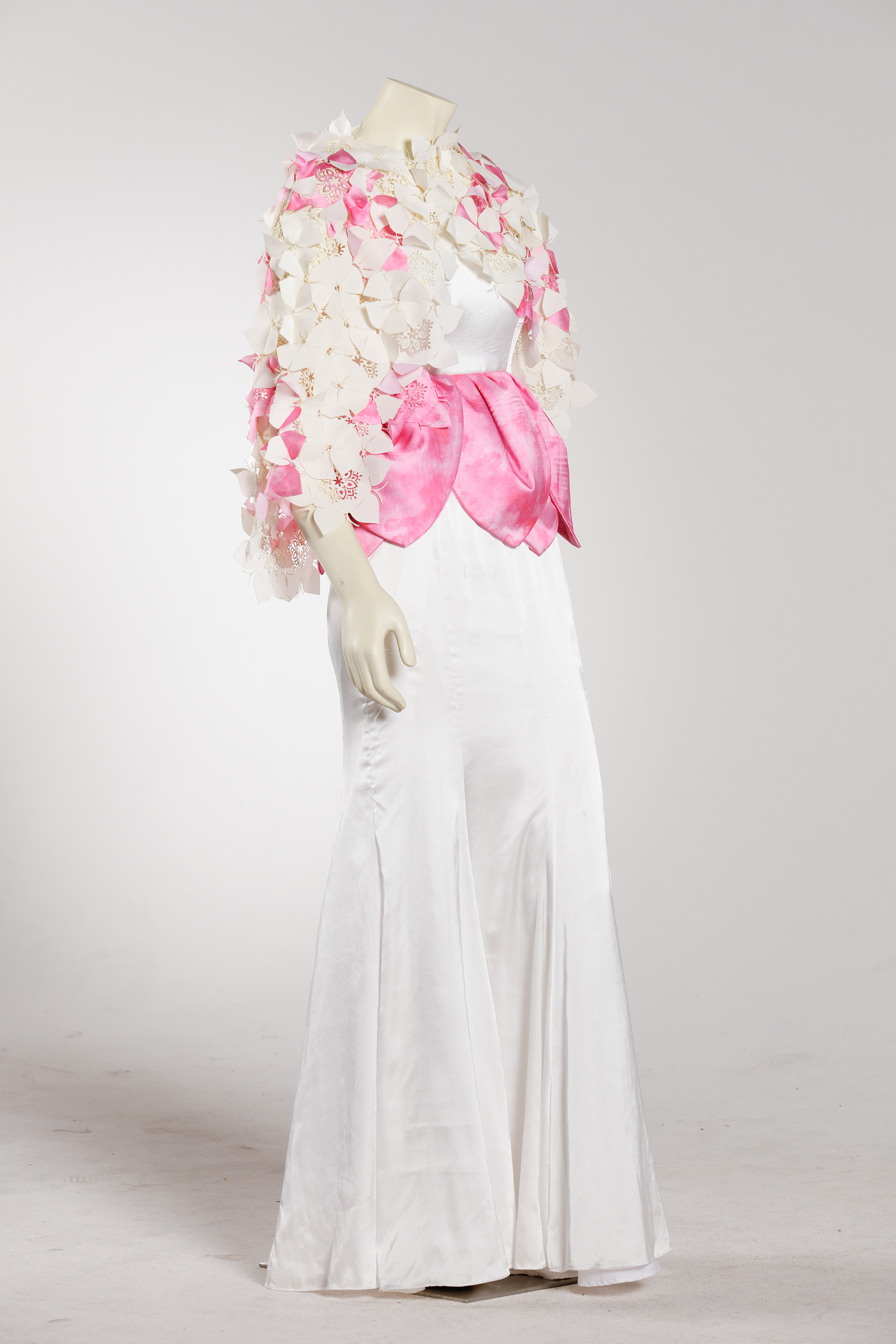 Ethereal Blossom: The Temple of Femininity â€” look 1